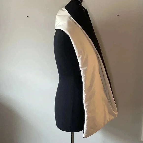 Lotus Eaters  | Black & White Scarf - Picture 2 of 5